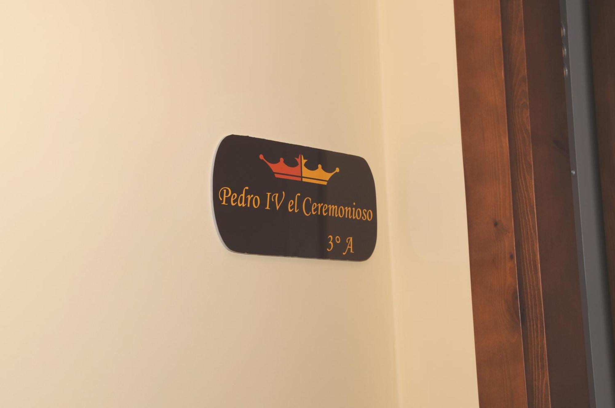 Edificio Reyes Apartment La Adrada Ngoại thất bức ảnh