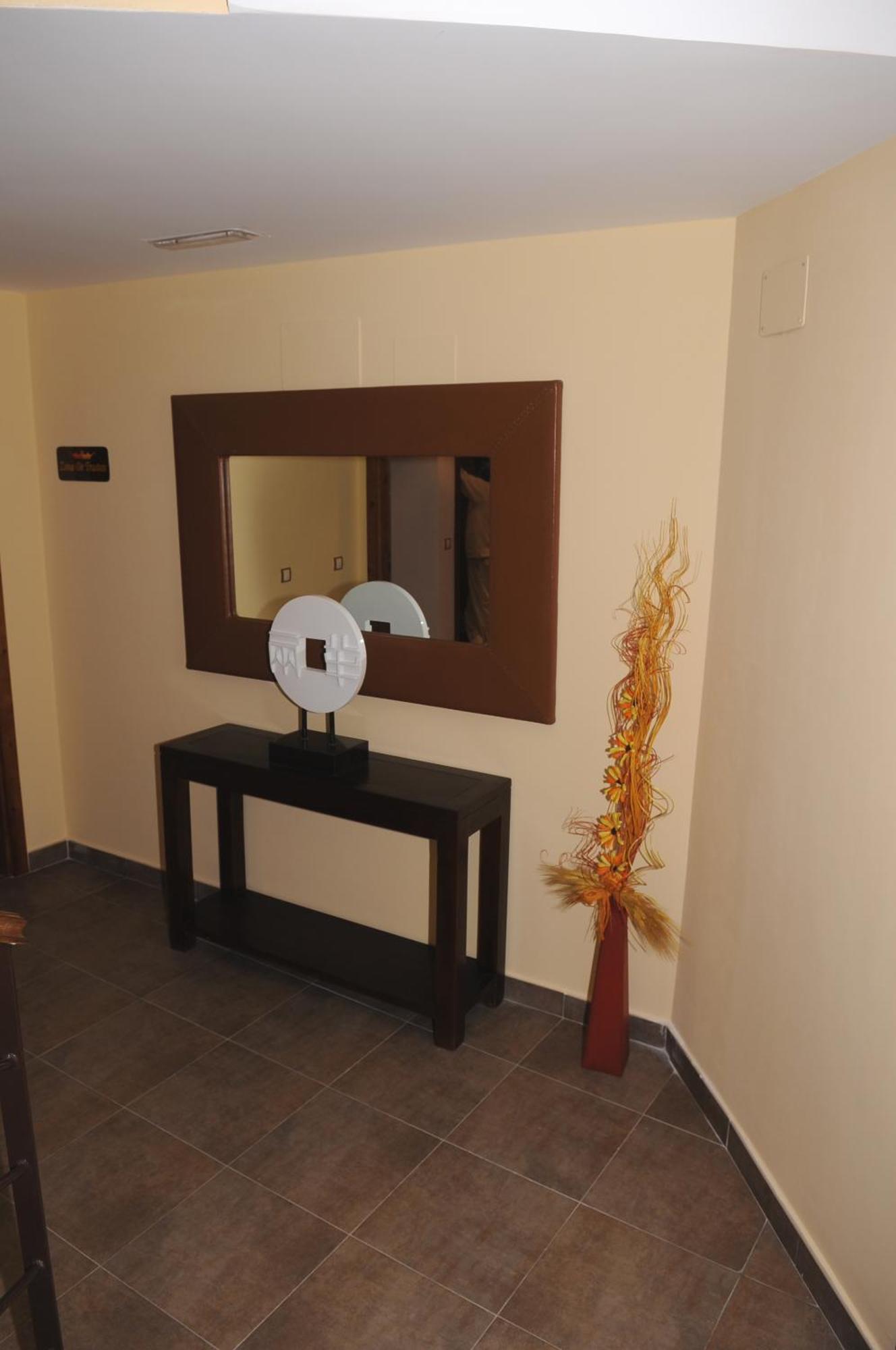 Edificio Reyes Apartment La Adrada Ngoại thất bức ảnh